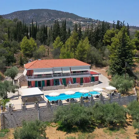 莉莉别墅酒店 * 托隆