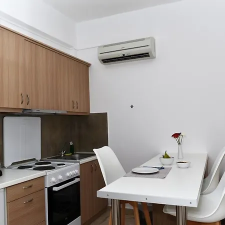 Lilly Apartmán Tolón