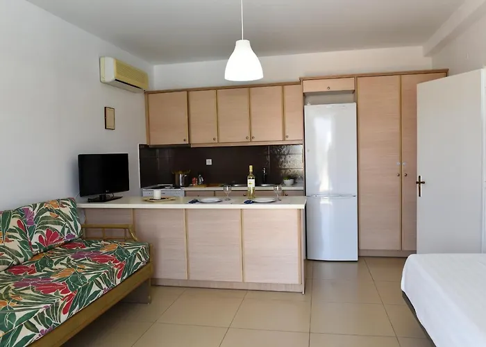 莉莉别墅酒店 *