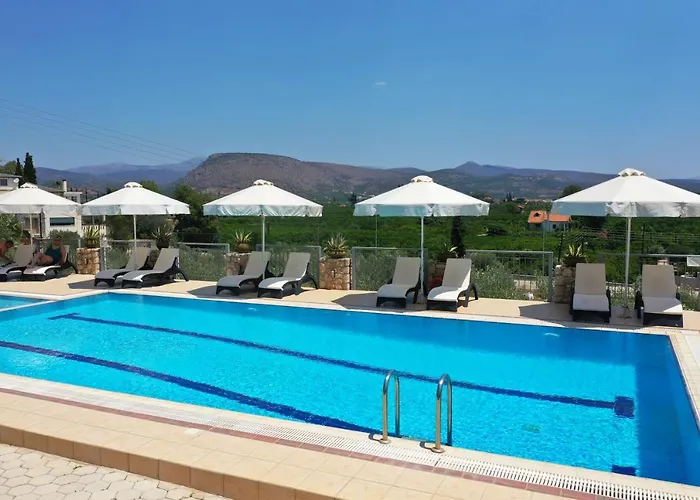 莉莉别墅酒店 公寓 托隆