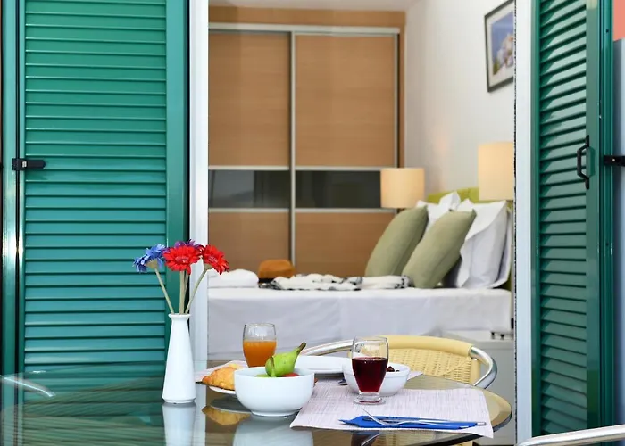 莉莉别墅酒店 * 托隆