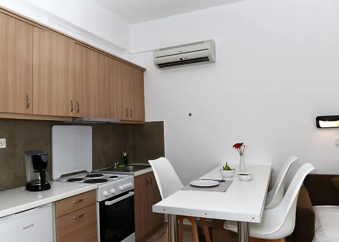 莉莉别墅酒店 公寓 托隆