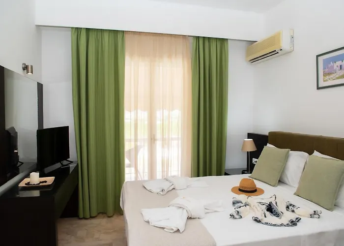 莉莉别墅酒店 *